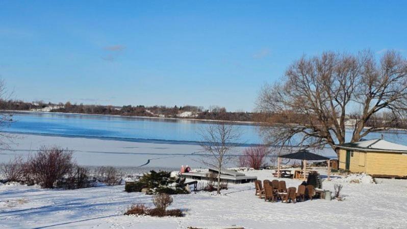 Hotel Oasis Lac St-Louis Salaberry-de-Valleyfield Exterior foto