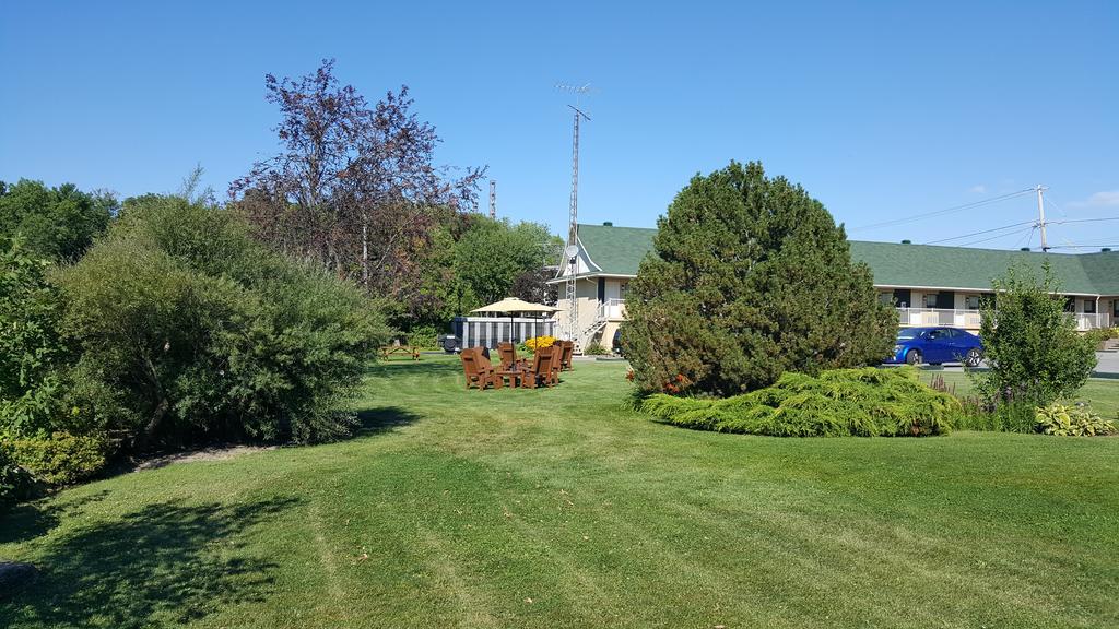Hotel Oasis Lac St-Louis Salaberry-de-Valleyfield Exterior foto